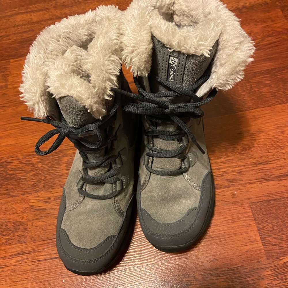 Columbia children’s snow boots size 3